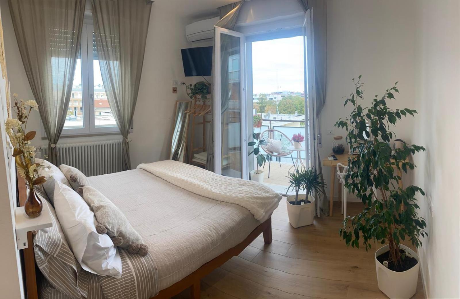 Keizna Rooms Чезена Экстерьер фото